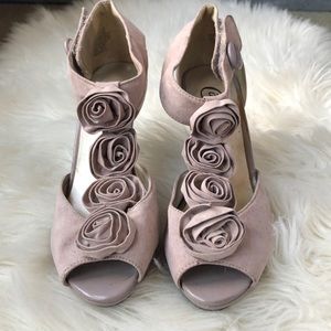 Candie’s Blush Pink Rose High Heels